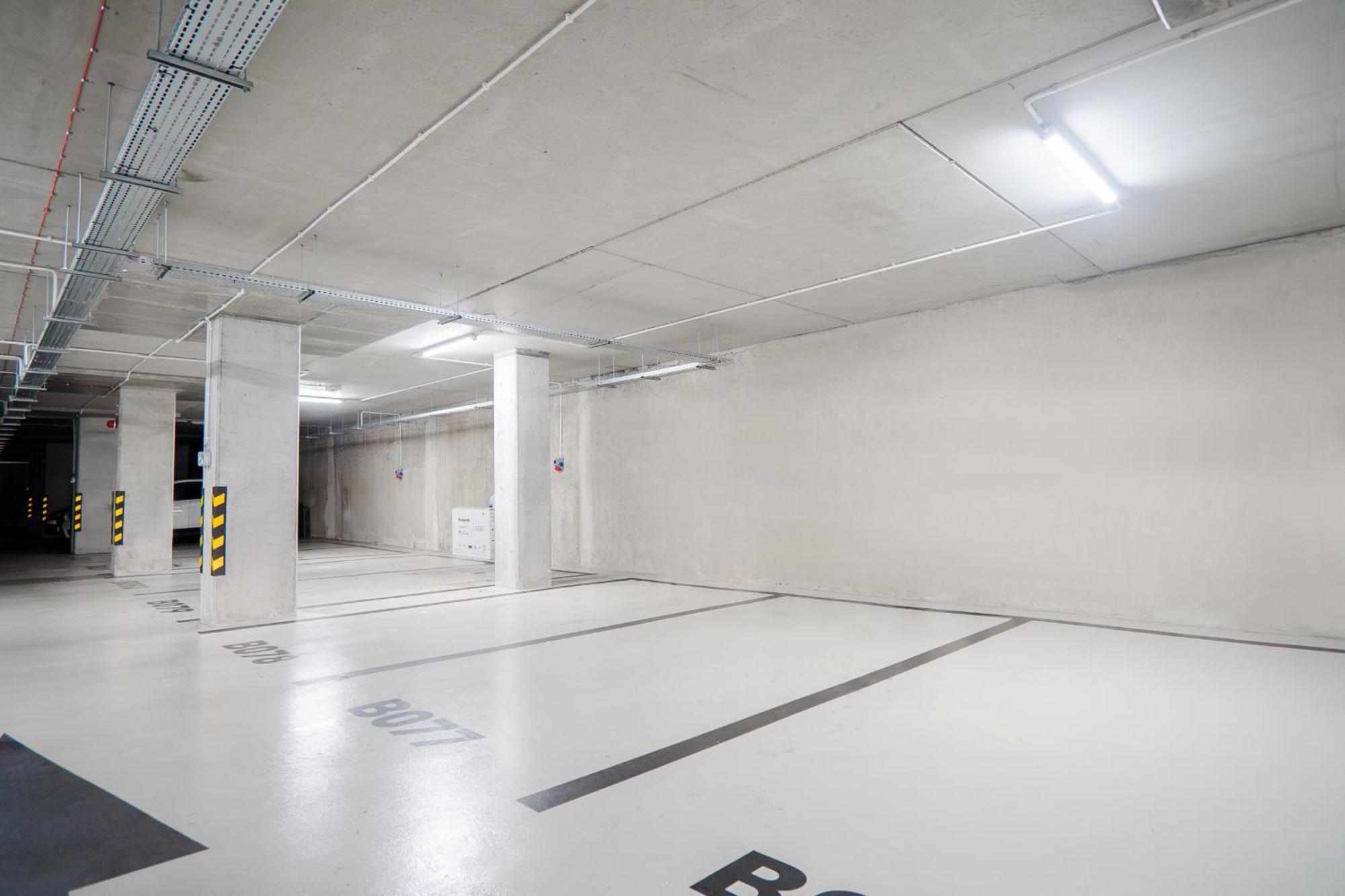 Jezyk-luxury Free Parking